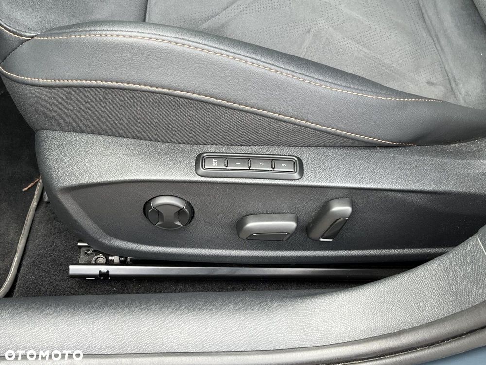 Cupra Formentor 1.5 eTSI mHEV DSG - 38