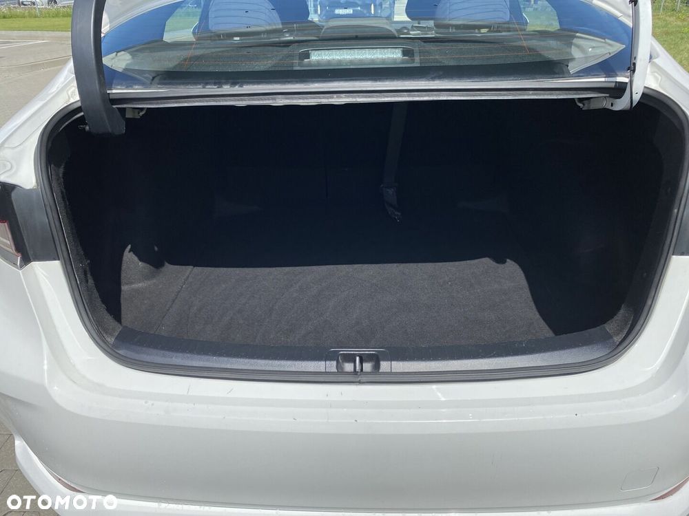Toyota Corolla 1.8 Hybrid Comfort - 25