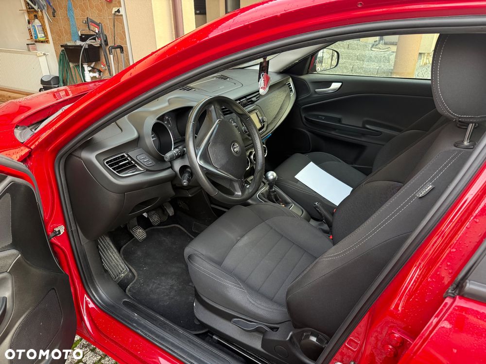 Alfa Romeo Giulietta ver-1-4-tb-multiair - 8