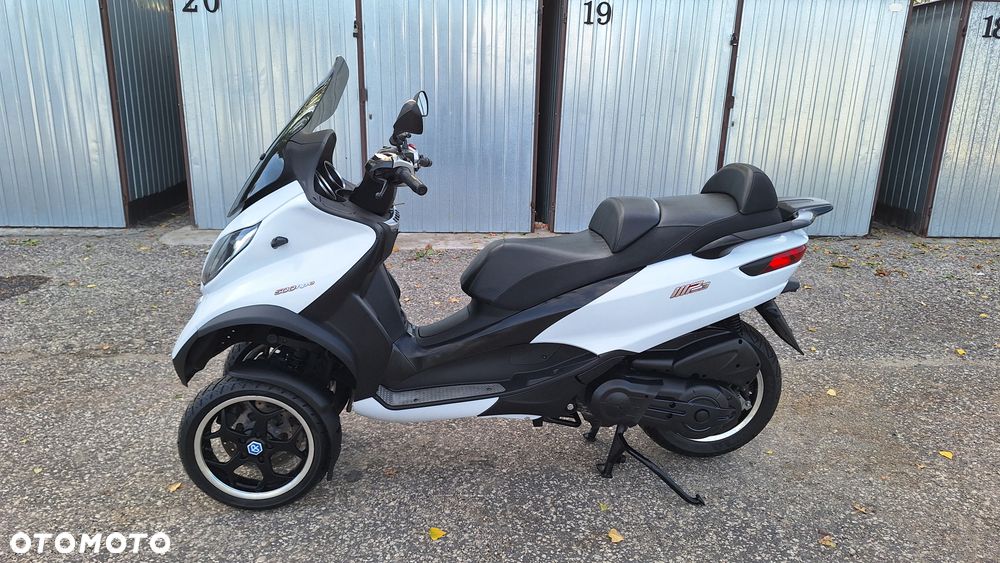 Piaggio MP-3 - 3