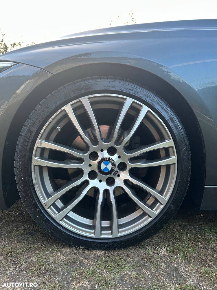 BMW Seria 3 320d Aut. M Sport - 13