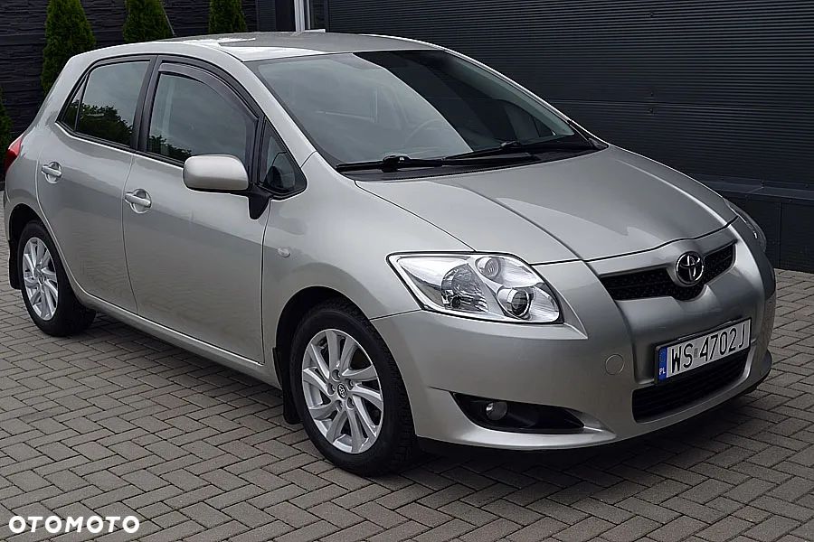 Toyota Auris 1.4 VVT-i Sol - 1
