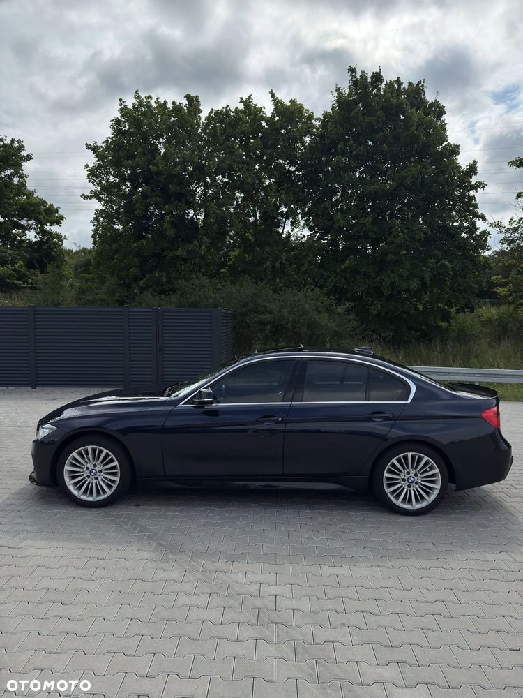 BMW Seria 3 328i xDrive Sport-Aut Luxury Line - 8