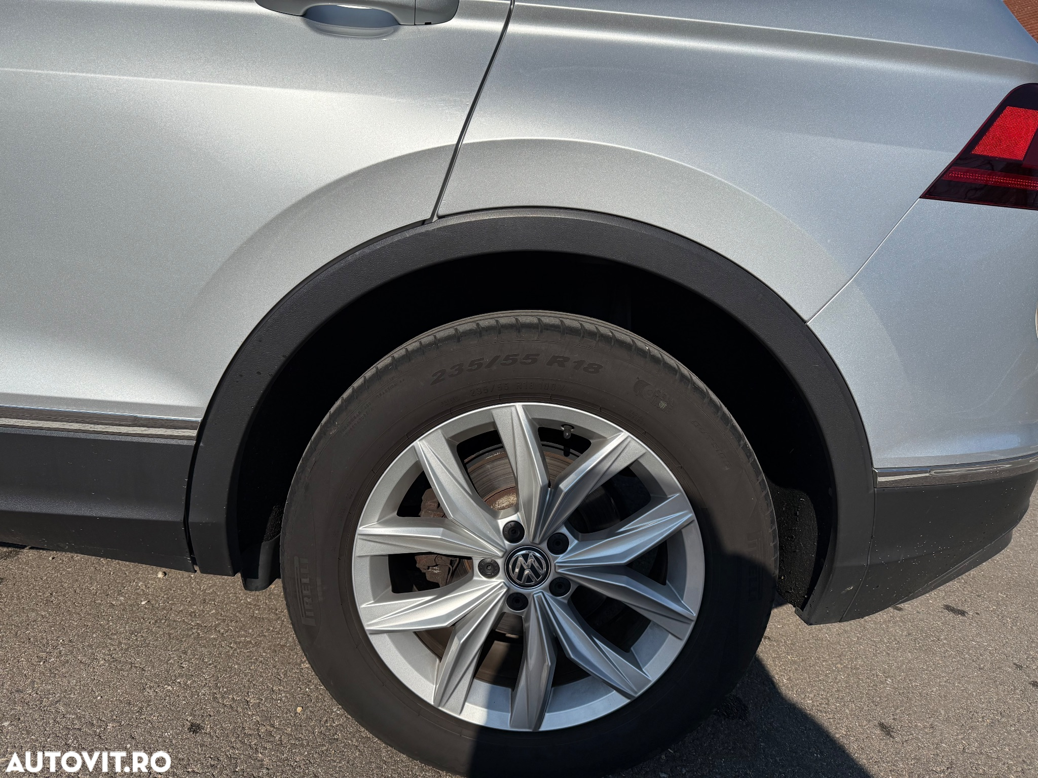 Volkswagen Tiguan 2.0 TDI SCR 4MOTION (BlueMotion Techn.) DSG Highline - 8