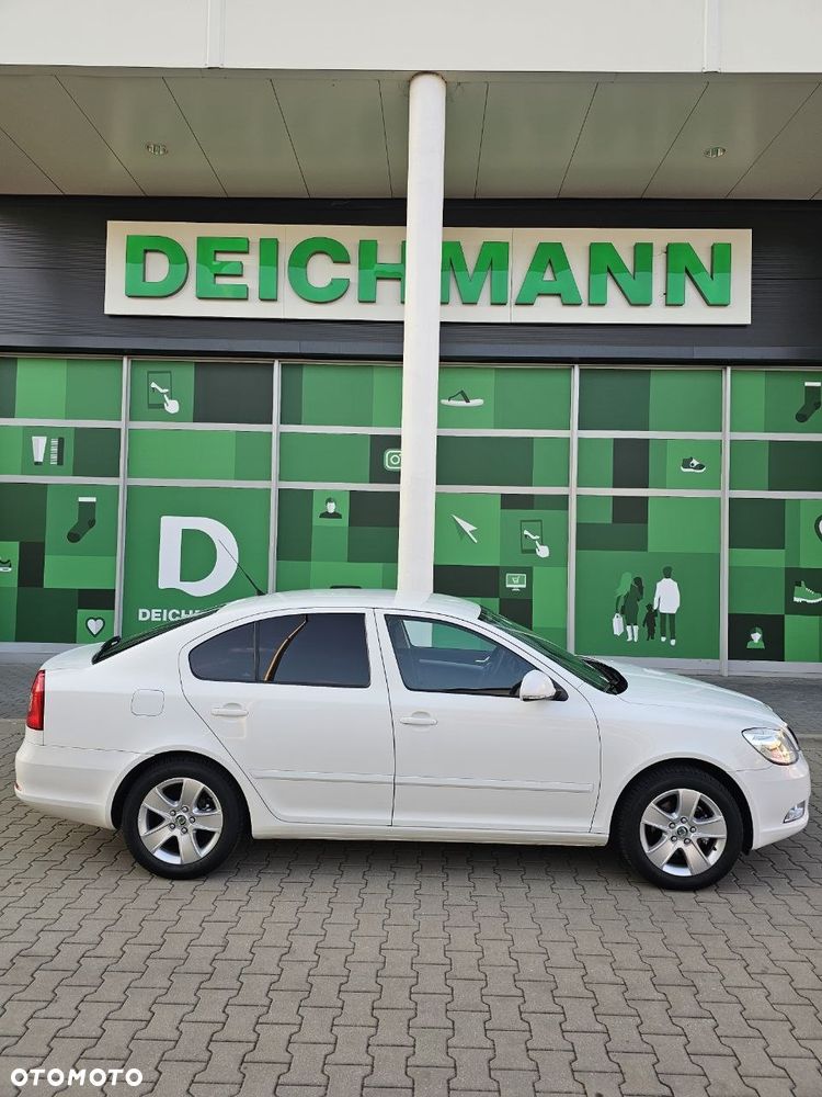 Skoda Octavia 1.6 Elegance - 14