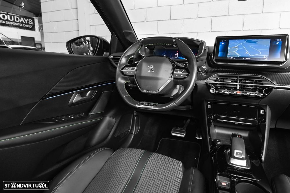 Peugeot 208 1.2 PureTech GT EAT8 - 24