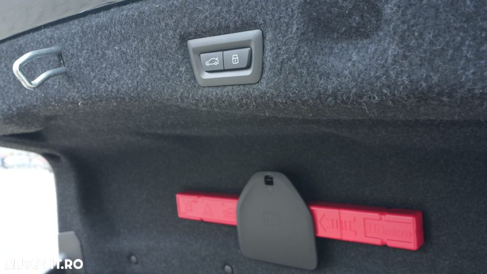 BMW Seria 5 520i AT MHEV - 17