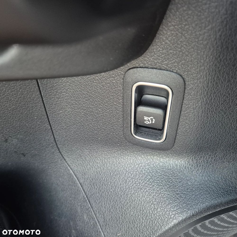 Mercedes-Benz GLA 180 d 8G-DCT AMG Line - 40