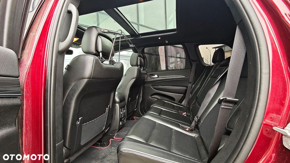 Jeep Grand Cherokee - 19