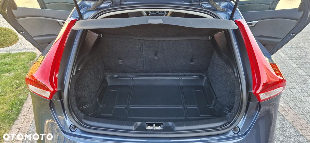 Volvo V40 T3 Drive-E R-Ocean Race - 27