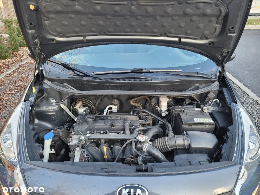 Kia Rio 1.2 Attract - 10