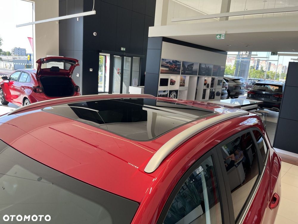 MG ZS Hybrid+ - 26