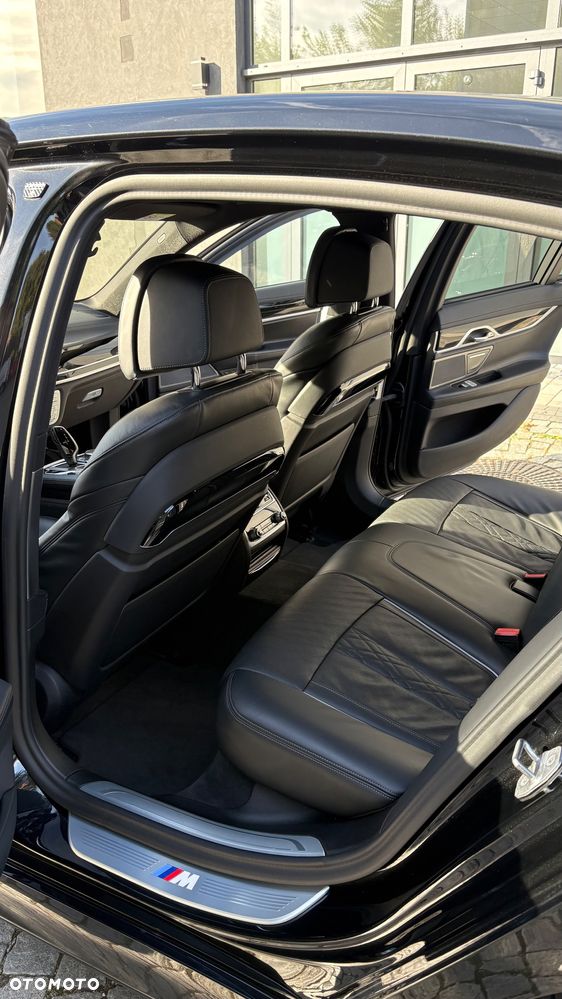 BMW Seria 7 750d xDrive sport - 14