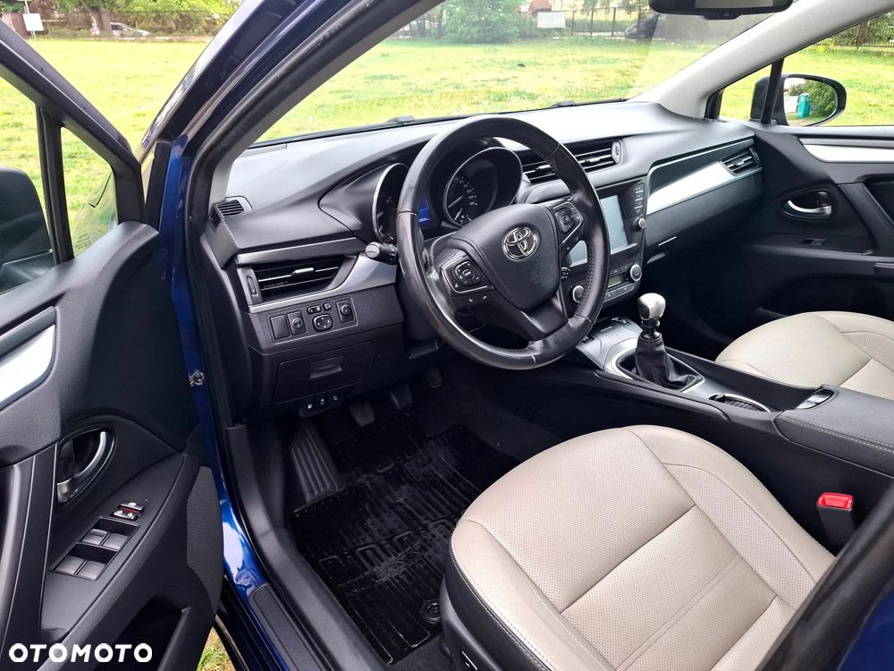 Toyota Avensis 1.8 Selection - 1