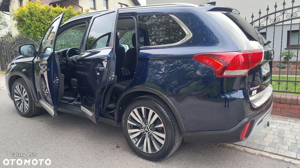 Mitsubishi Outlander - 10