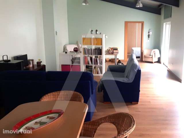 Apartamento T1 totalmente mobilado, na zona histórica de Aveiro - Grande imagem: 2/17