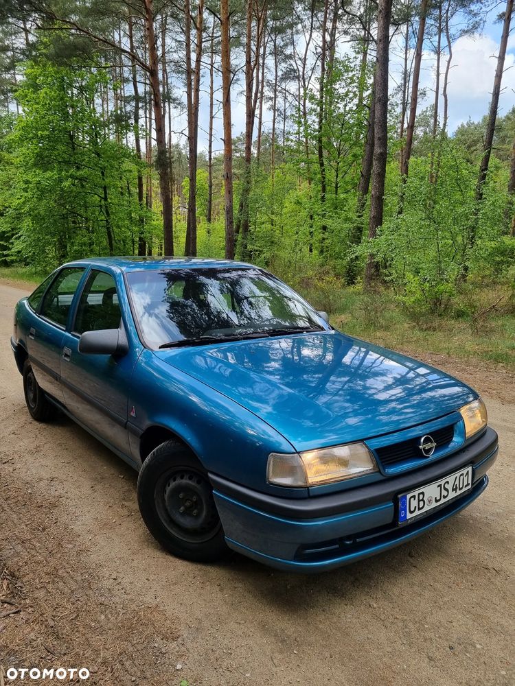 Opel Vectra 1.6 GL - 33
