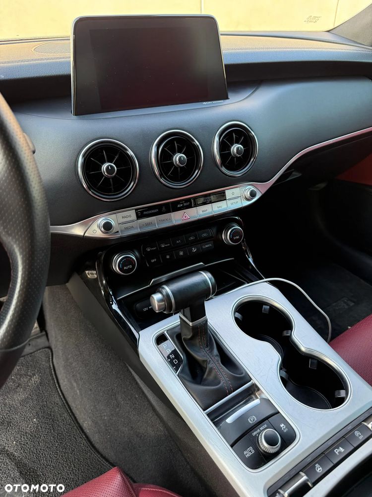 Kia Stinger 3.3 T-GDI V6 GT AWD - 23