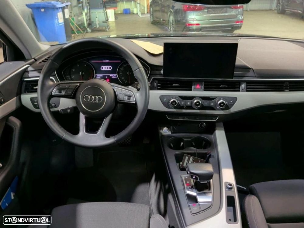 Audi A4 Avant 30 TDI S tronic - 6