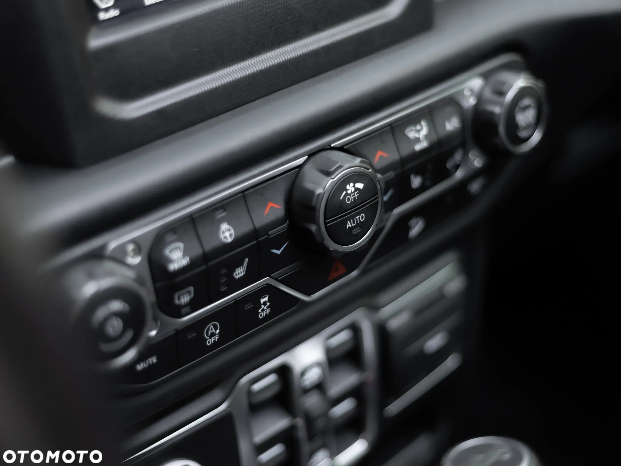 Jeep Wrangler Unlimited Hard-Top 3.6 Automatik X - 20