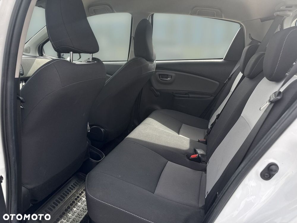 Toyota Yaris Hybrid 100 Premium EU6 - 24