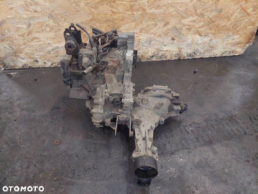 SKRZYNIA BIEGÓW + REDUKTOR TOYOTA RAV4 II 2.0 D4D MANUAL 5 BIEGÓW - 2