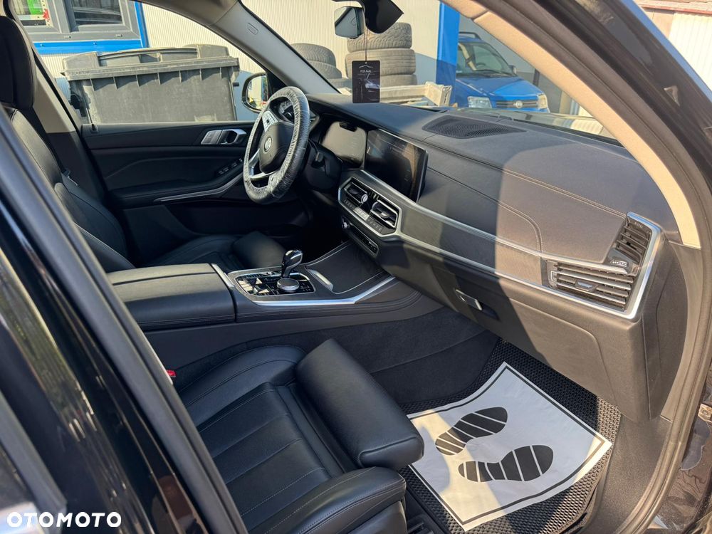 BMW X7 xDrive40i - 8