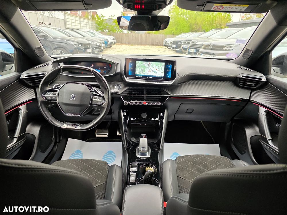 Peugeot 2008 PureTech 155 EAT8 GT - 19