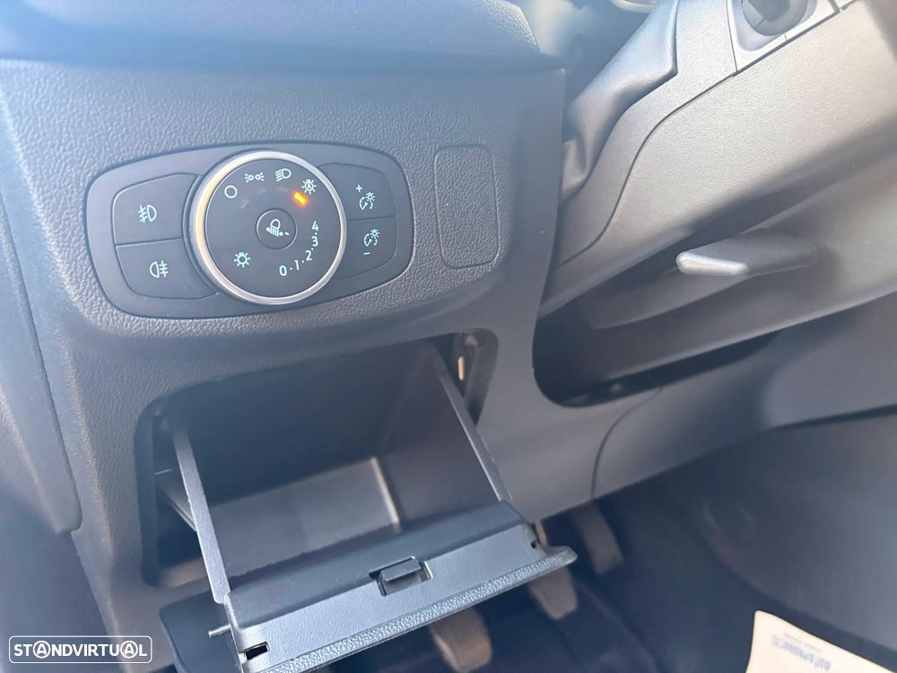 Ford Focus SW 1.5 TDCi EcoBlue Connected - 22
