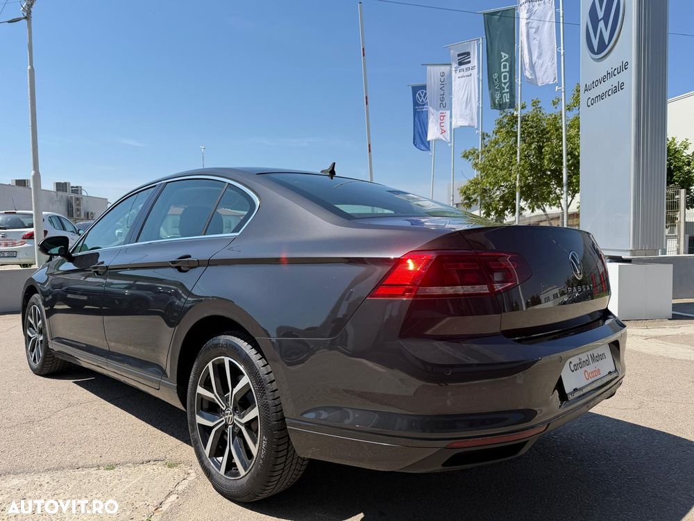 Volkswagen Passat - 5