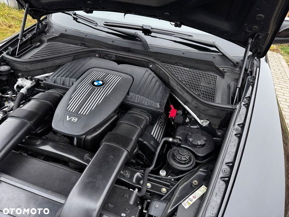 BMW X5 4.8i xDrive - 11