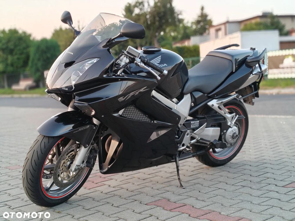 Honda VFR - 1