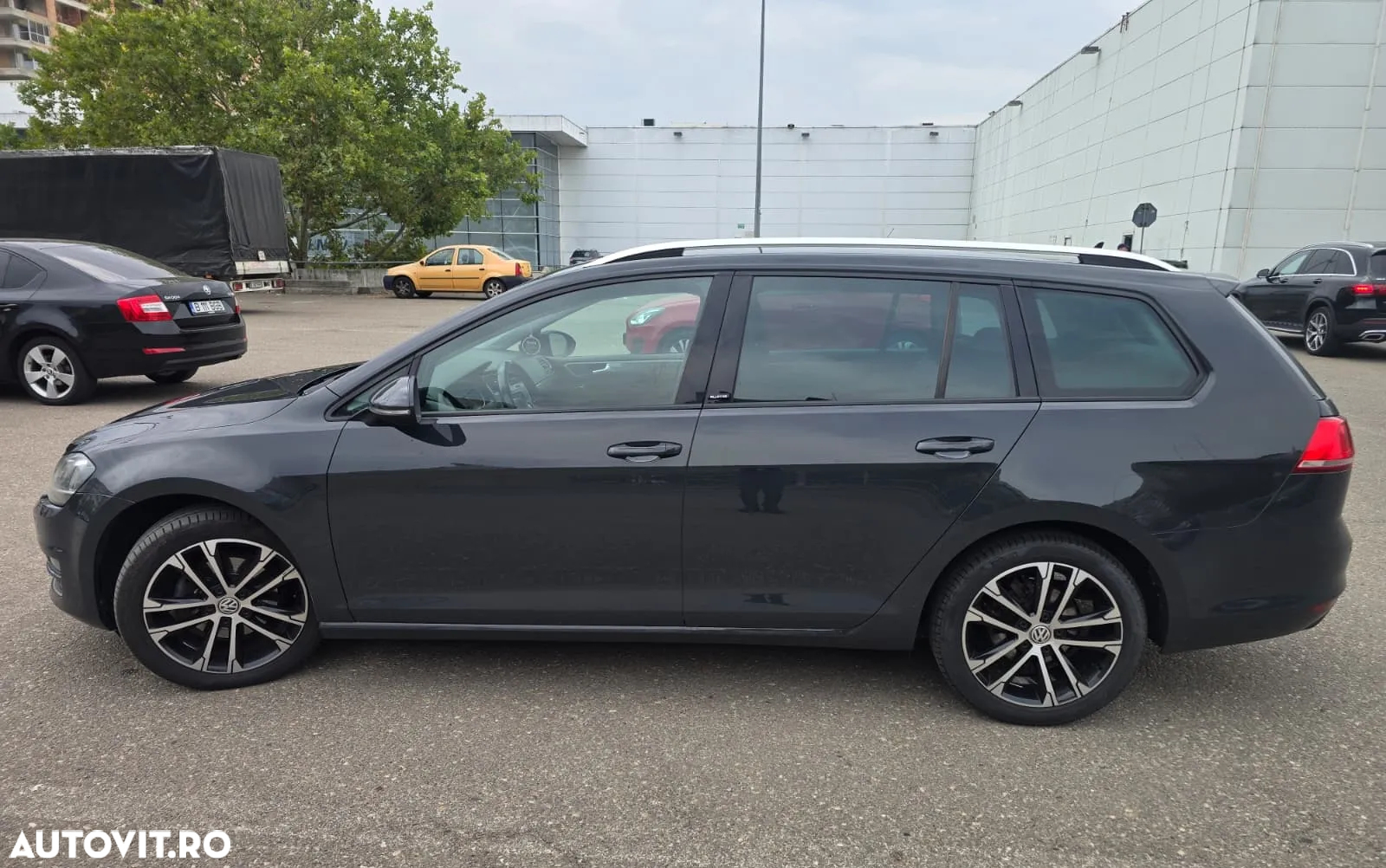 Volkswagen Golf 1.6 TDI DPF BMT DSG Highline - 3
