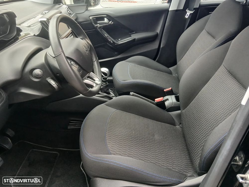 Peugeot 208 1.5 BlueHDi Signature - 12