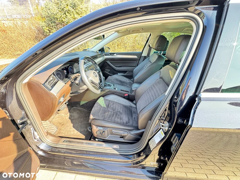 Volkswagen Passat 2.0 TSI BMT 4Mot Highline DSG - 17