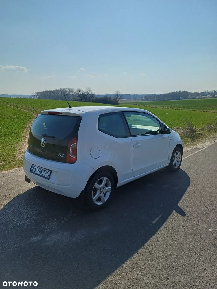 Volkswagen up! 1.0 high - 12