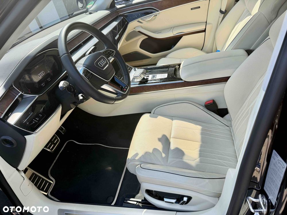 Audi S8 - 7