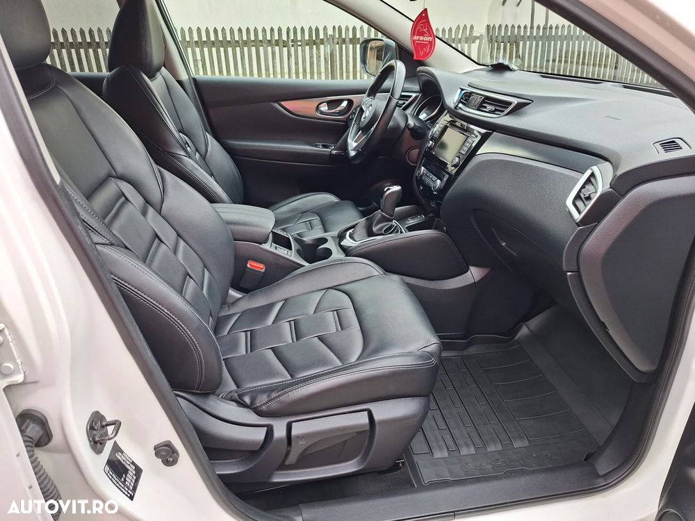 Nissan Qashqai 1.3 l MHEV X-Tronic Tekna - 16