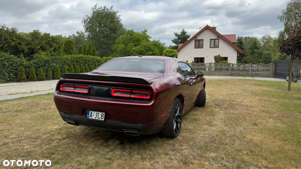 Dodge Challenger 3.6 SXT - 3