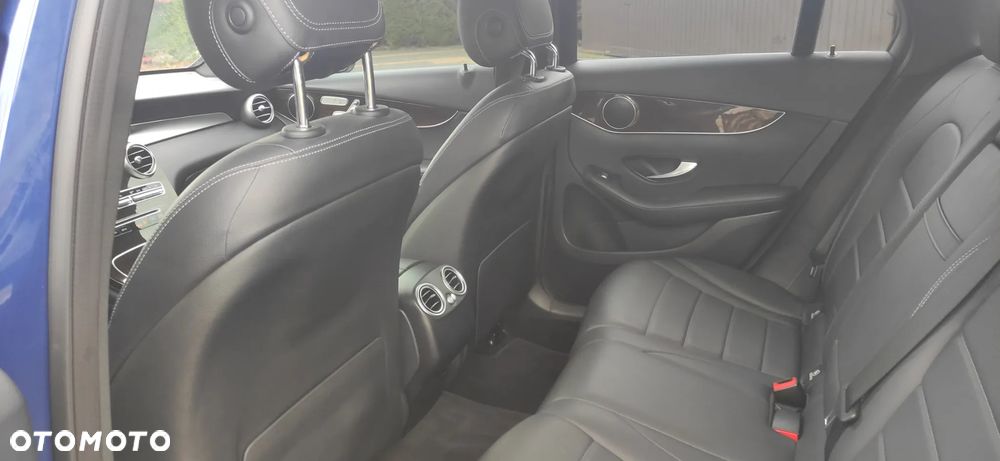 Mercedes-Benz GLC 300 4Matic 9G-TRONIC AMG Line - 9