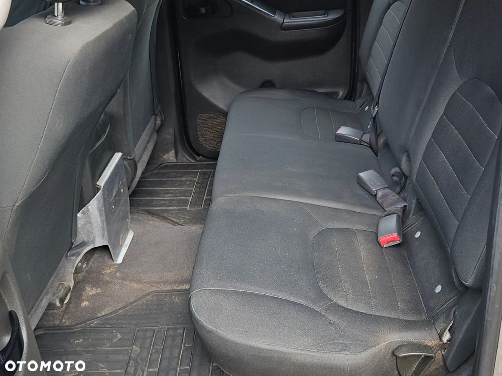 Nissan Navara 2.5 D XE - 15