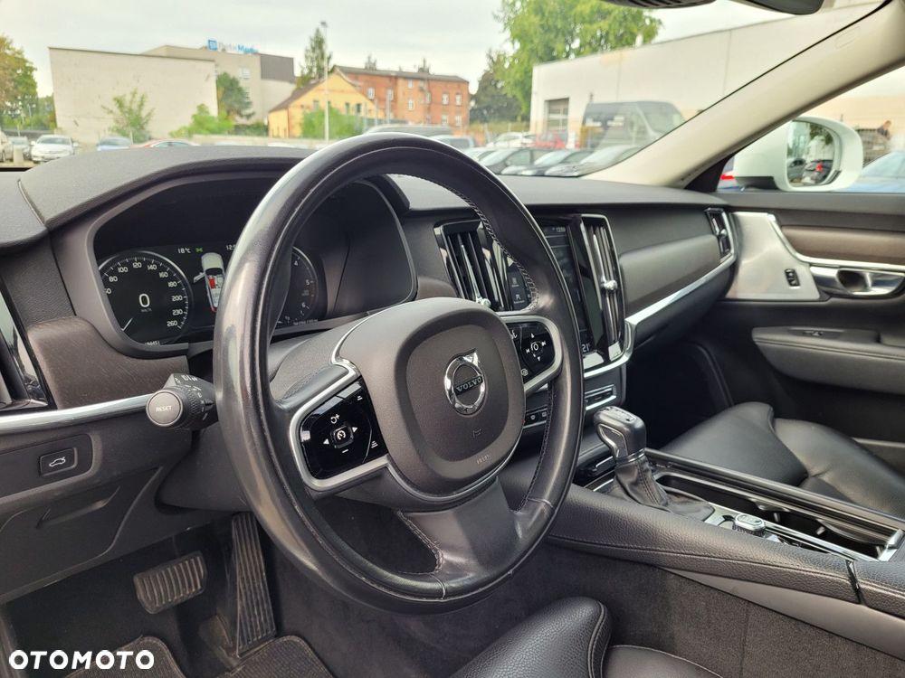 Volvo V90 Cross Country - 10