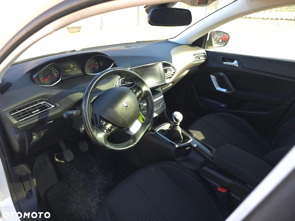 Peugeot 308 1.5 BlueHDi Business Line S&S - 19