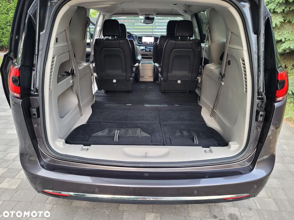 Chrysler Pacifica - 18