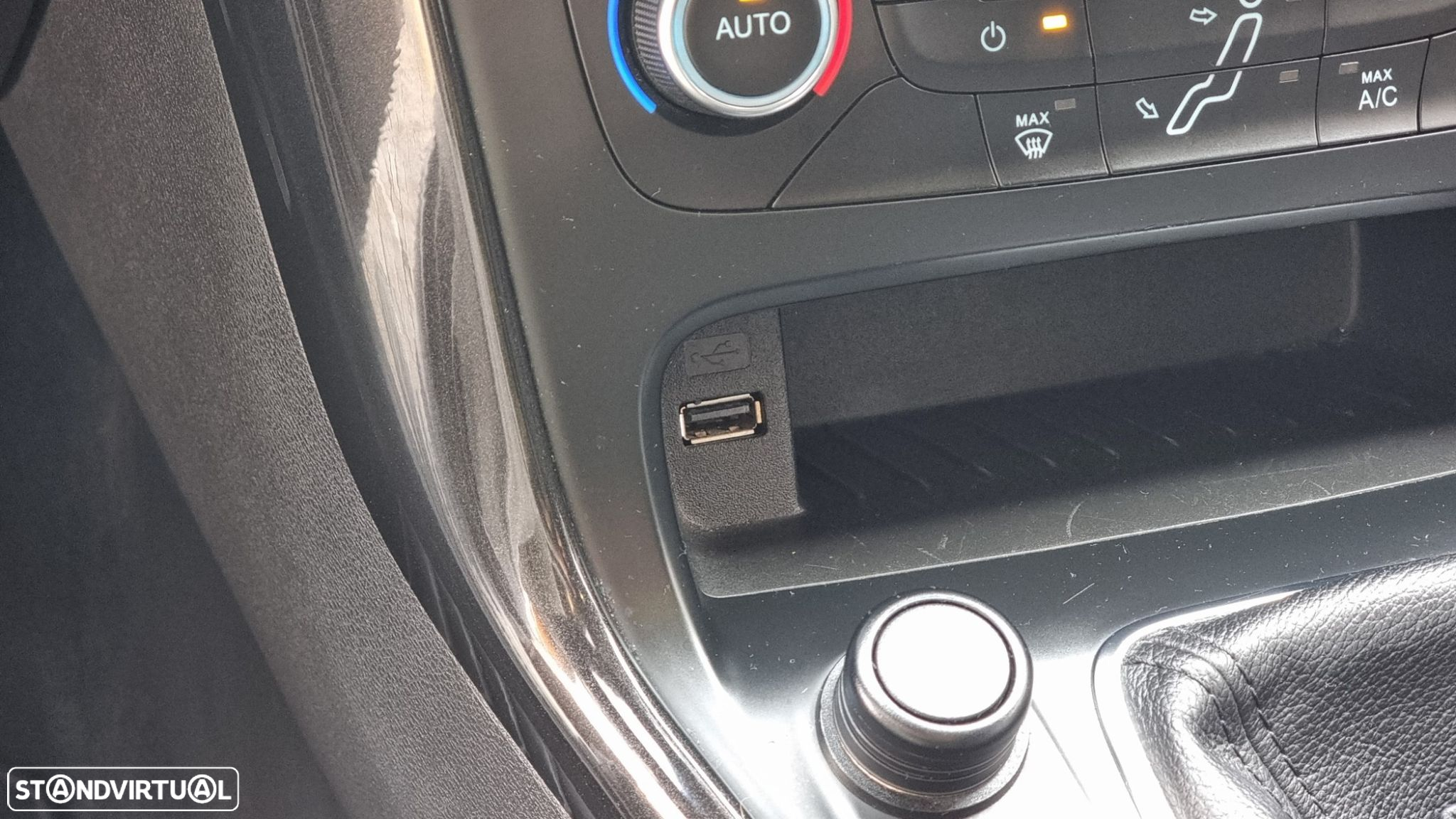 Ford Focus 1.0 EcoBoost Business - 20