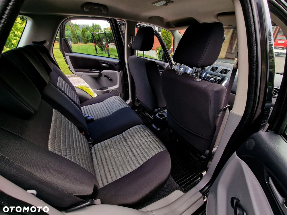Suzuki SX4 1.6 Comfort 4WD - 19