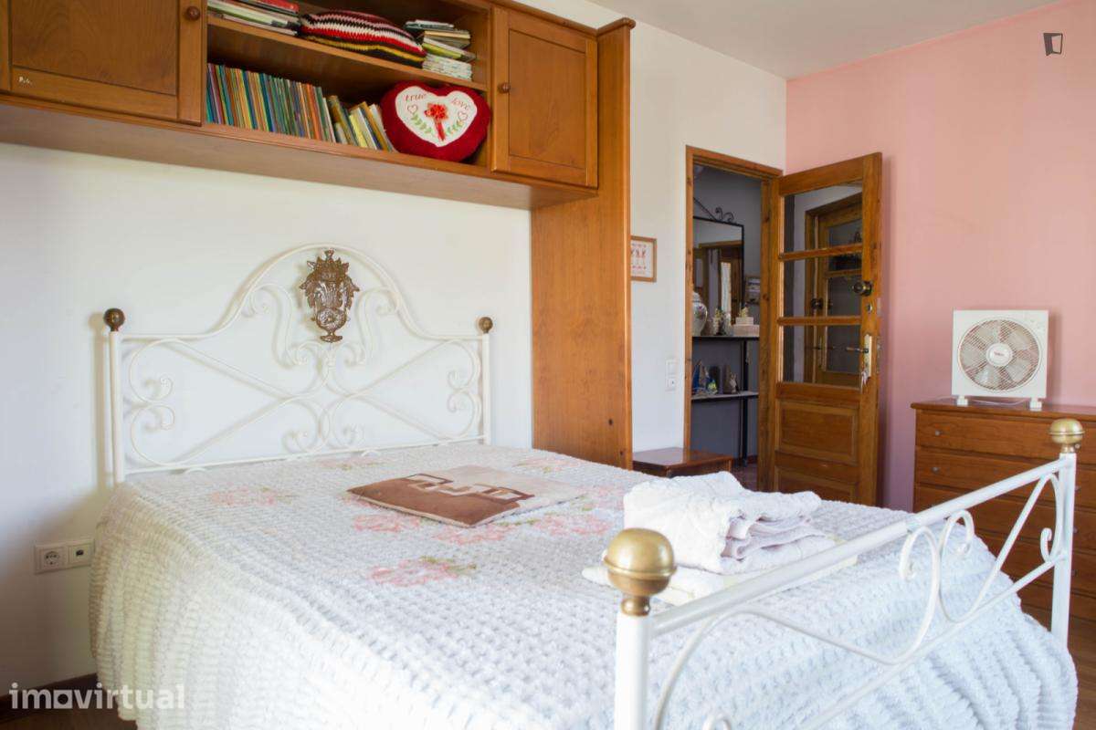 Quarto - localizado em Campanhã Porto - Grande imagem: 3/15