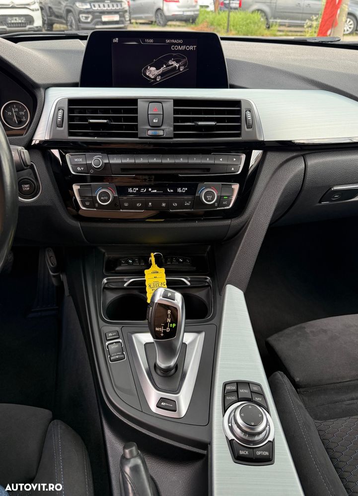BMW Seria 3 330e iPerformance M Sport - 29