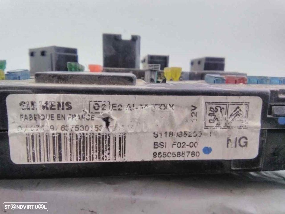 CAIXA RELÉS / FUSÍVEIS CITROEN C3 I -9650585780 - 4