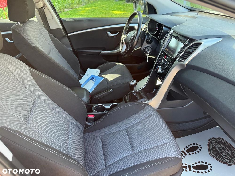 Hyundai i30 - 21